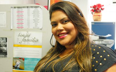 Criança pede oração na Central de Atendimento dos Parceiros de Deus e surpreende atendente