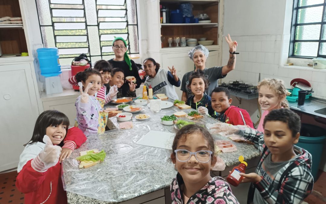 Tornar a Brotar realiza Oficina Culinária com crianças, em Ribeirão Pires/SP
